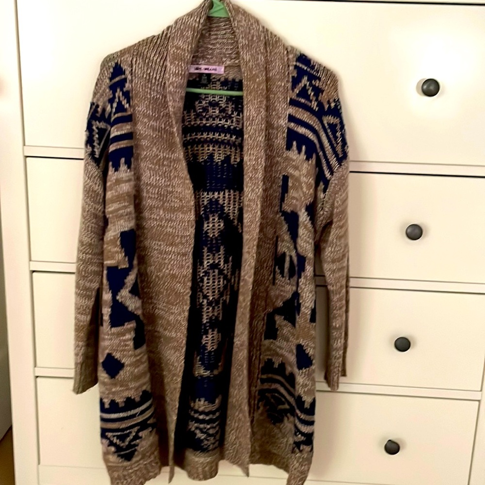 Cozy Sweater to slip on with every fall outfit!